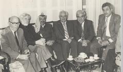 С Арафатом и Махмудом Аббасом (справа), Тунис, 1989 год